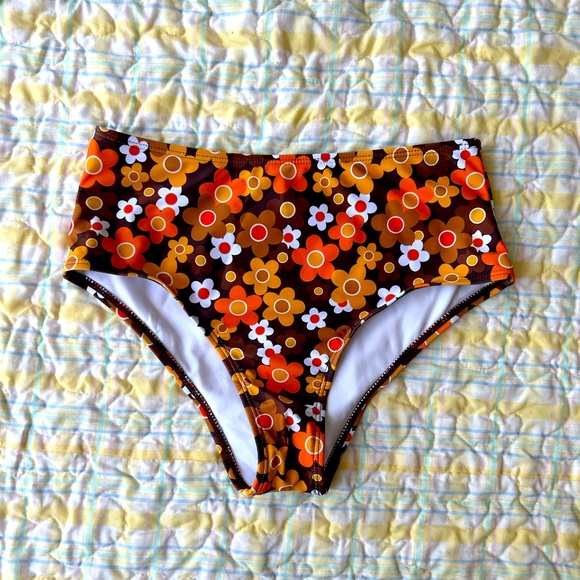 Hippie flower print bikini bottoms - Picture 3 of 3